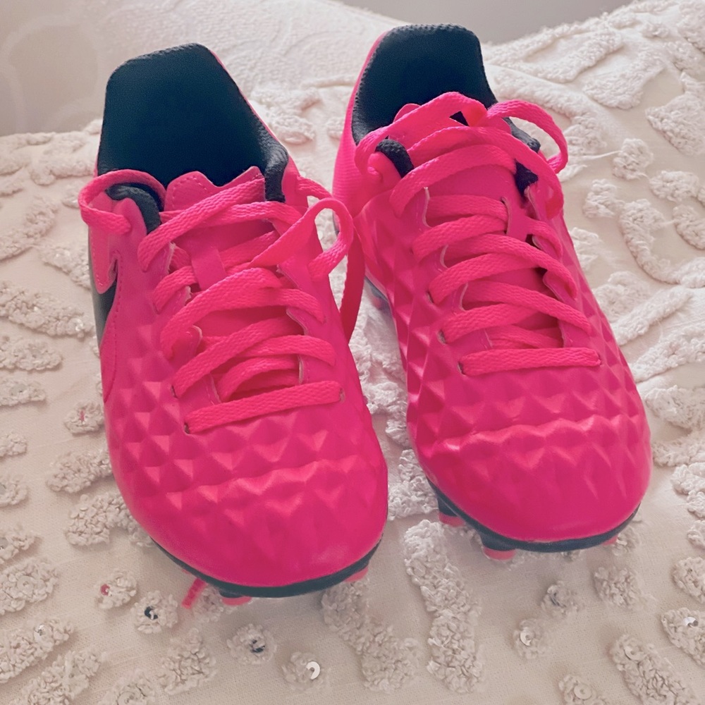 NIKE Tempo toddler girl soccer cleats